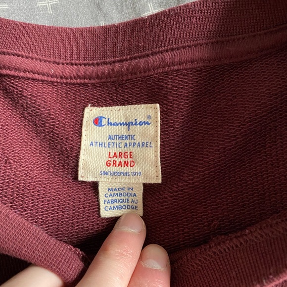 Vintage Champion Crewneck - Picture 4 of 4